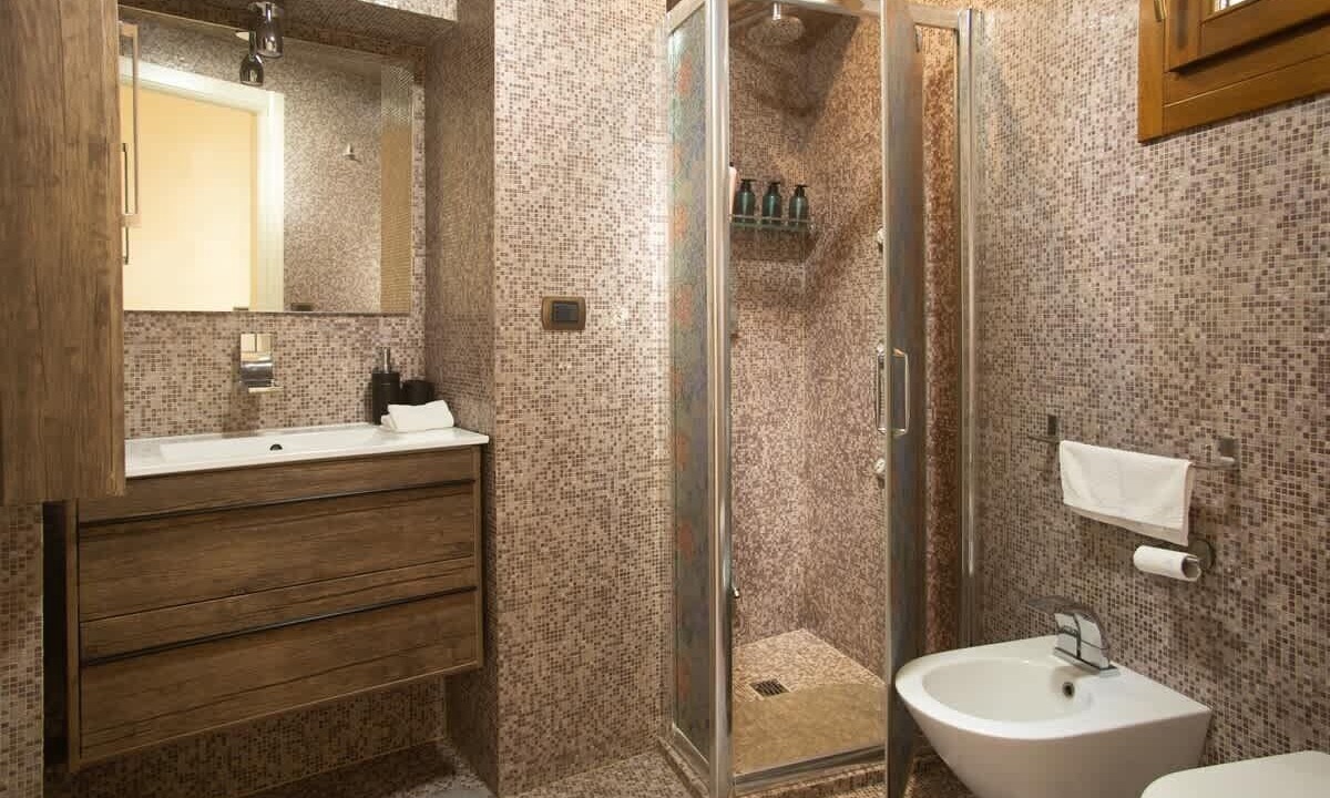 Photo of Bathroom in Brindisi Histotic Center