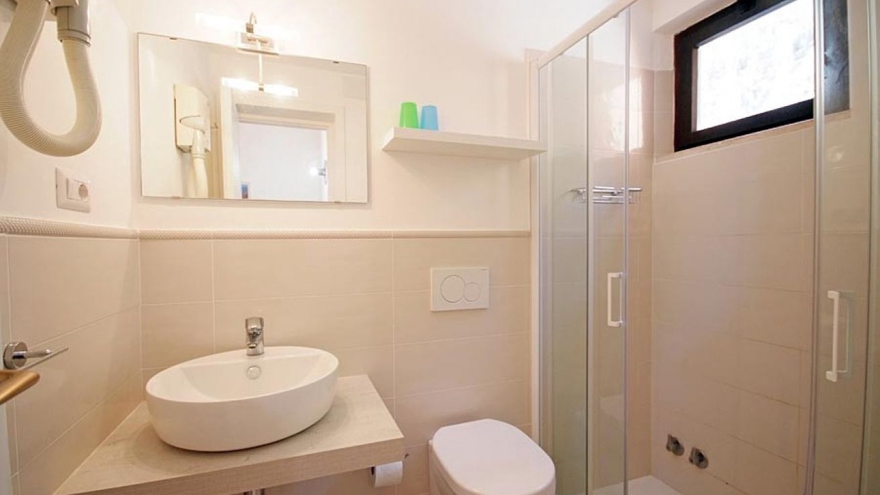 Photo of Bathroom in Mola