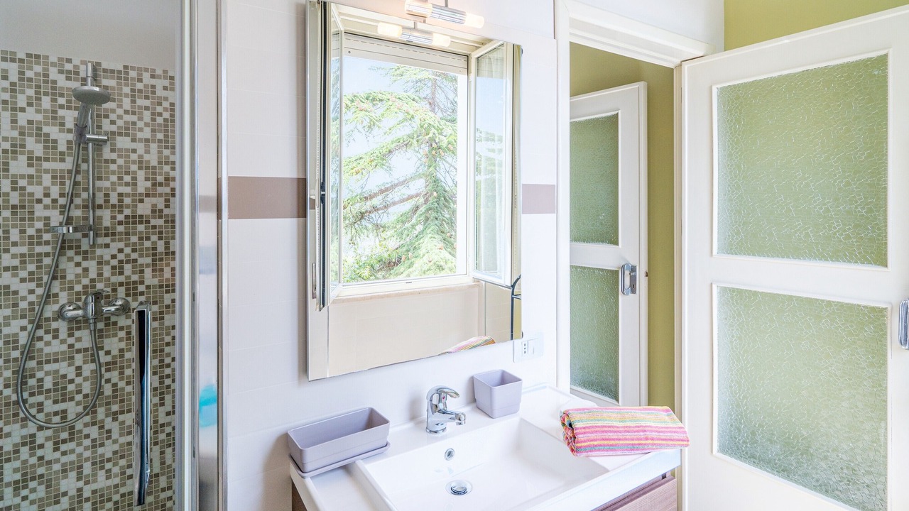 Photo of Bathroom in Avola