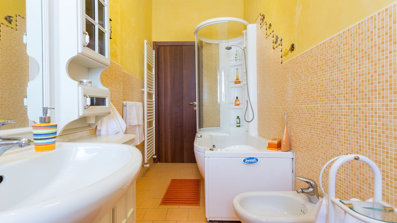 Photo of Bathroom in Strettura