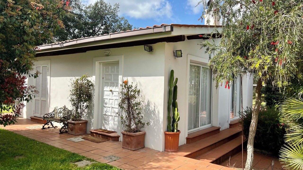 Photo of Outdoor in Aurelio