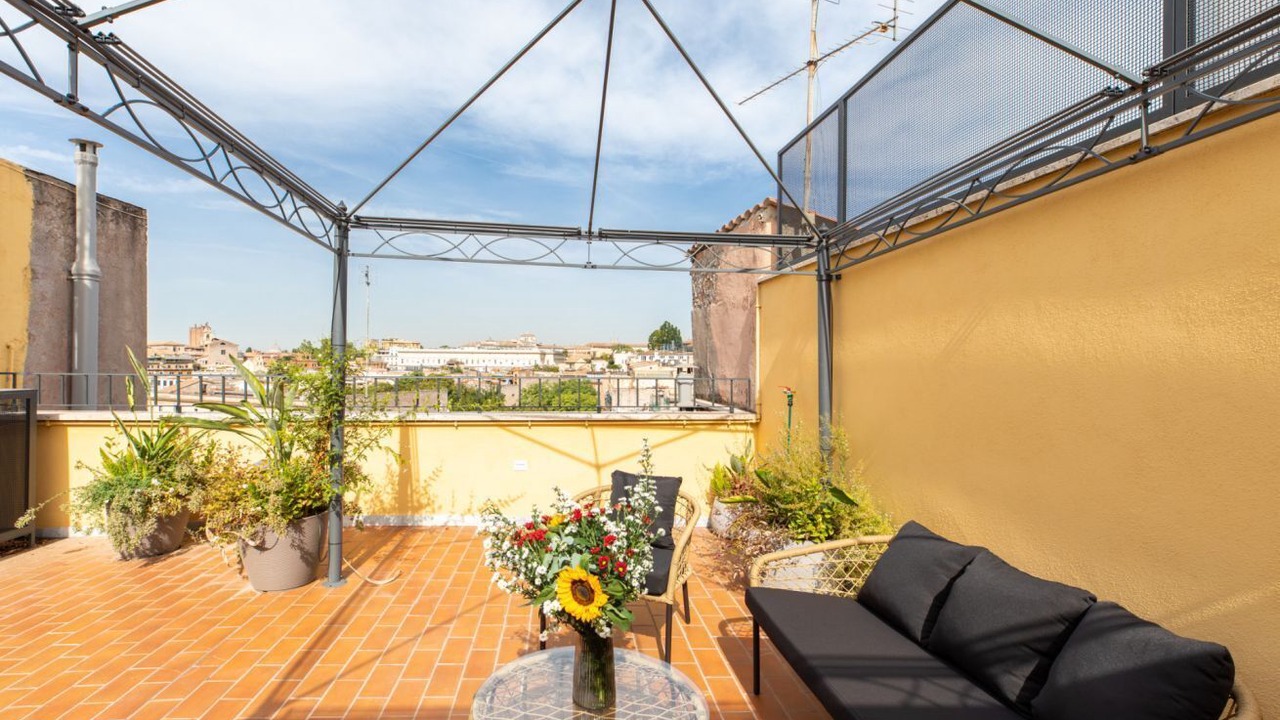 Photo of Patio Balcony in Monti