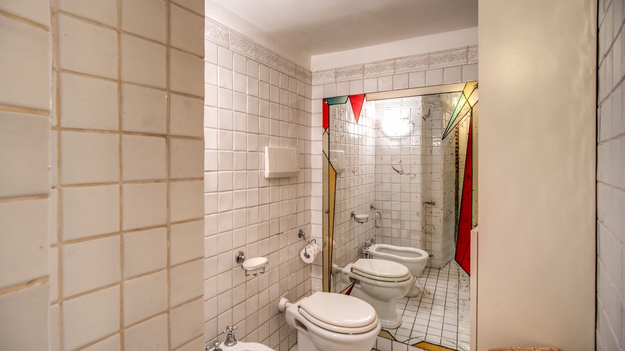 Photo of Bathroom in Rione VI Parione