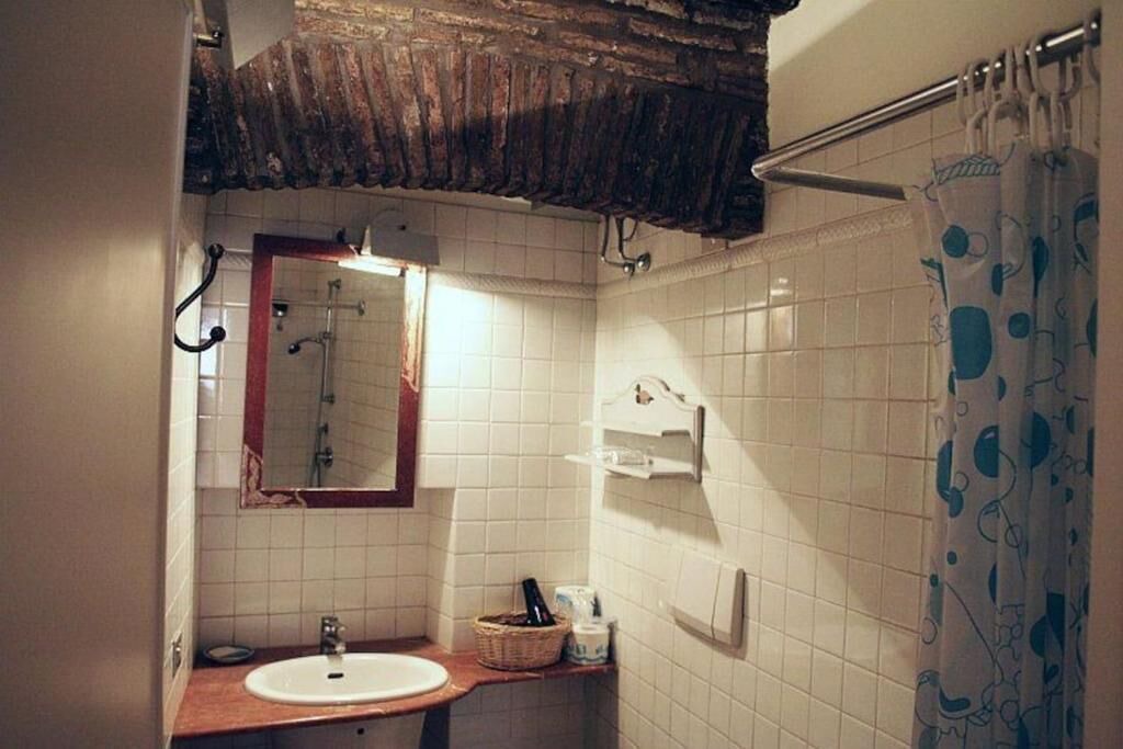 Photo of Bathroom in Rione VII Regola