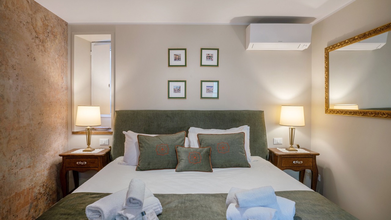 Photo of Bedroom in Rome City Centre