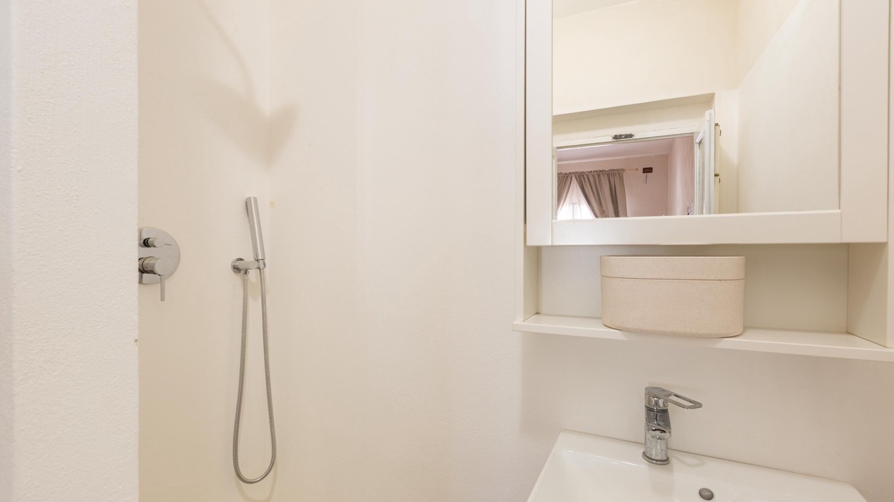 Photo of Bathroom in Avetrana