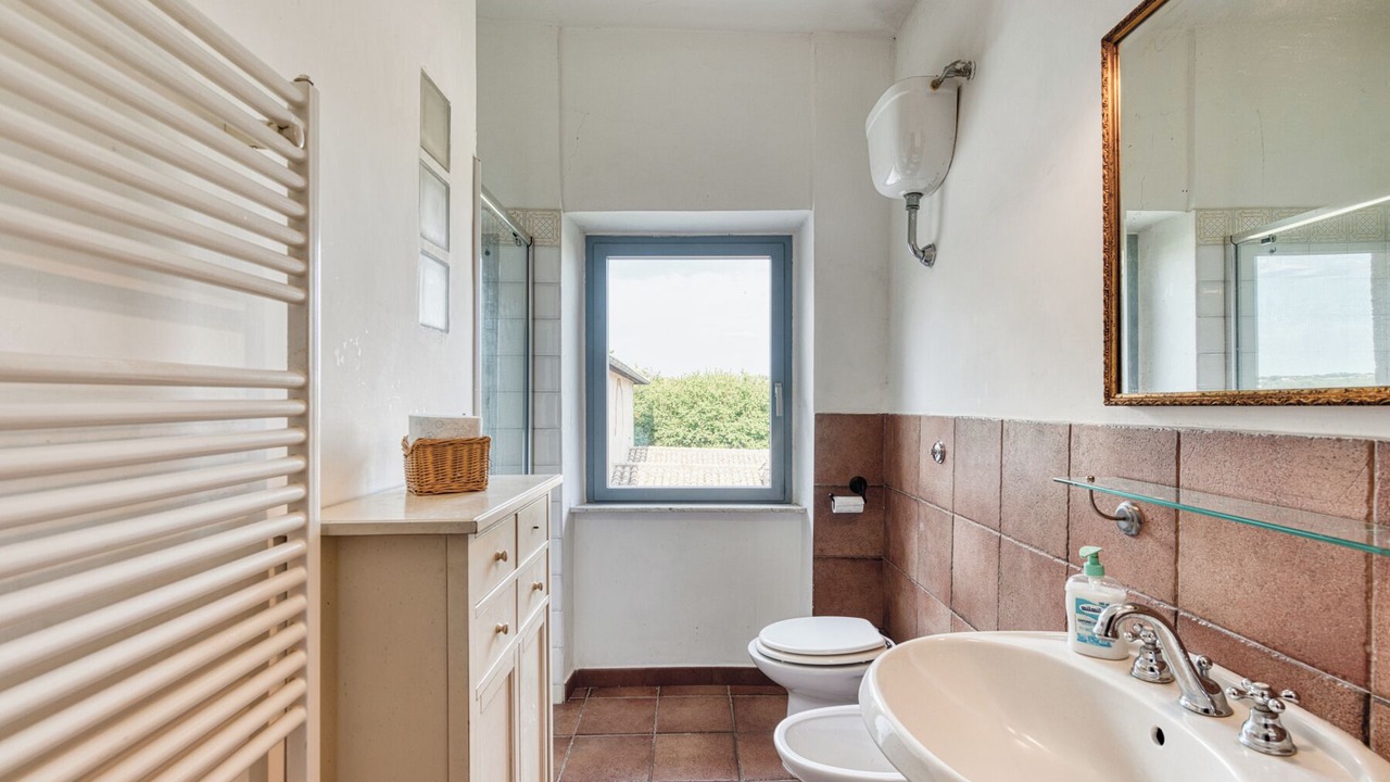 Photo of Bathroom in Farnese