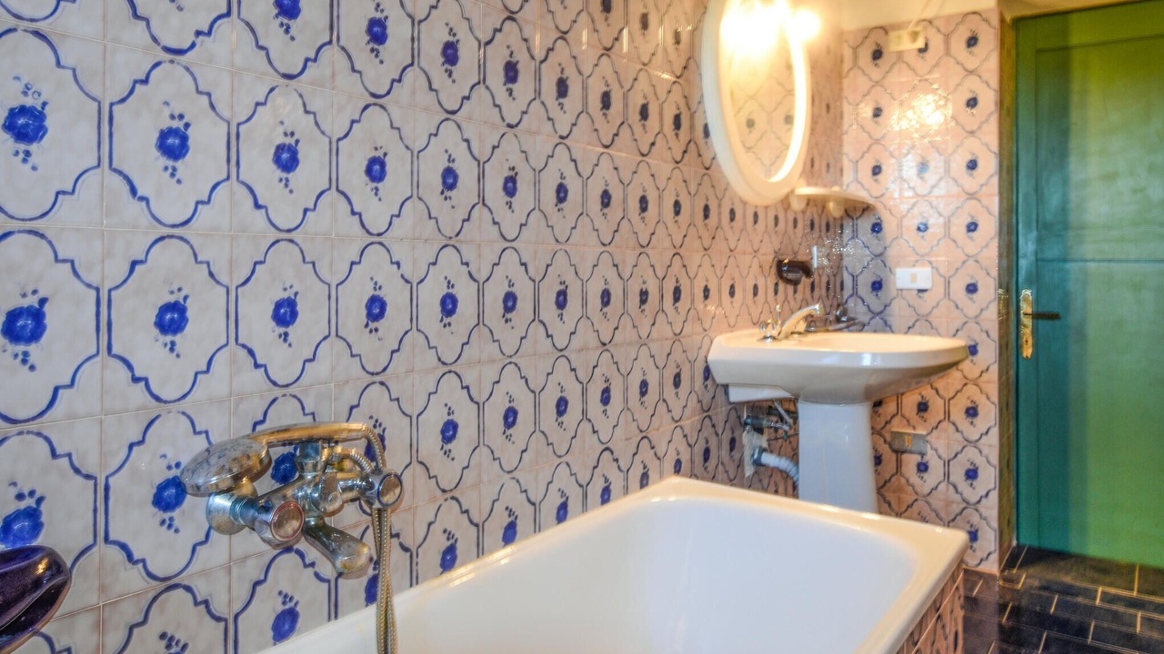 Photo of Bathroom in Campiglia Marittima
