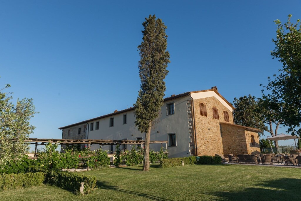Photo of Buildings in Vinci