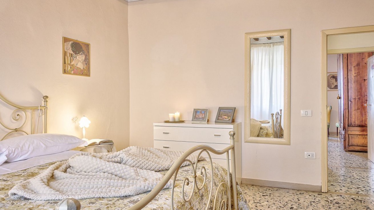 Photo of Bedroom in Cortona Old Town