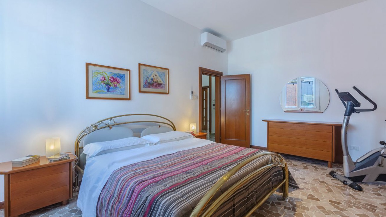Photo of Bedroom in Saragozza-Porto