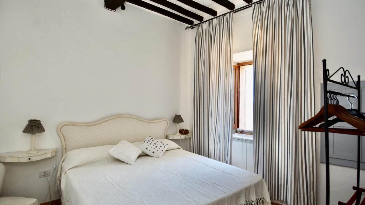 Photo of Bedroom in Todi