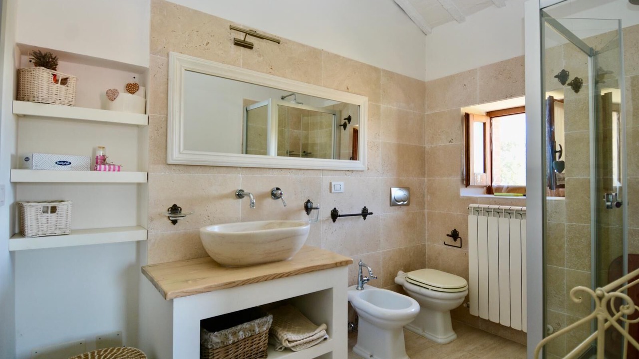 Photo of Bathroom in Todi