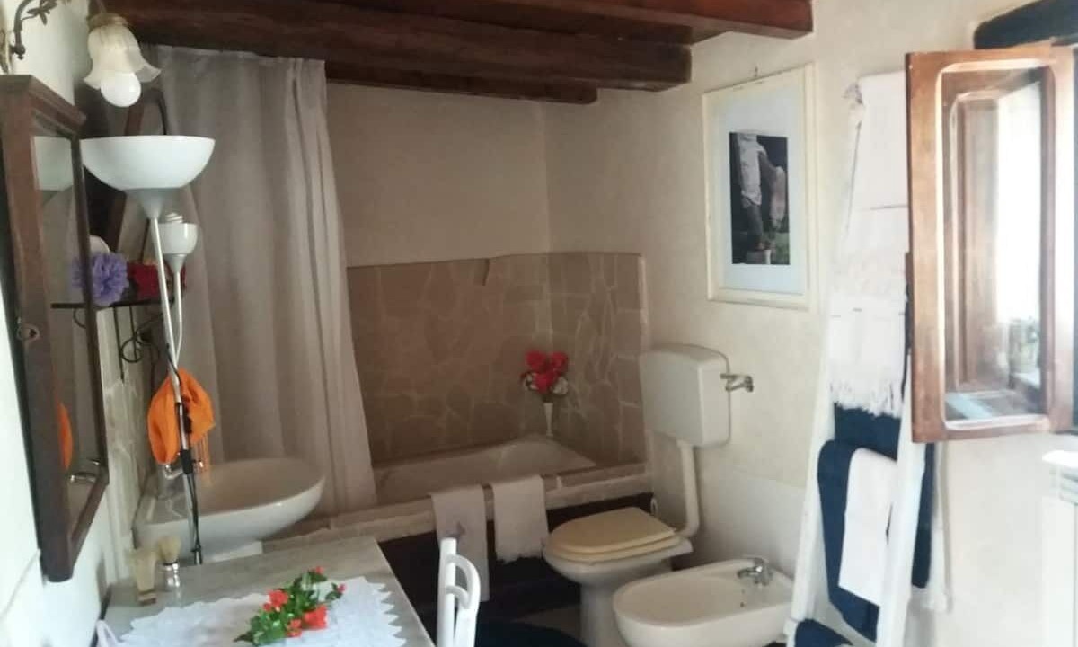Photo of Bathroom in Villa Castelli