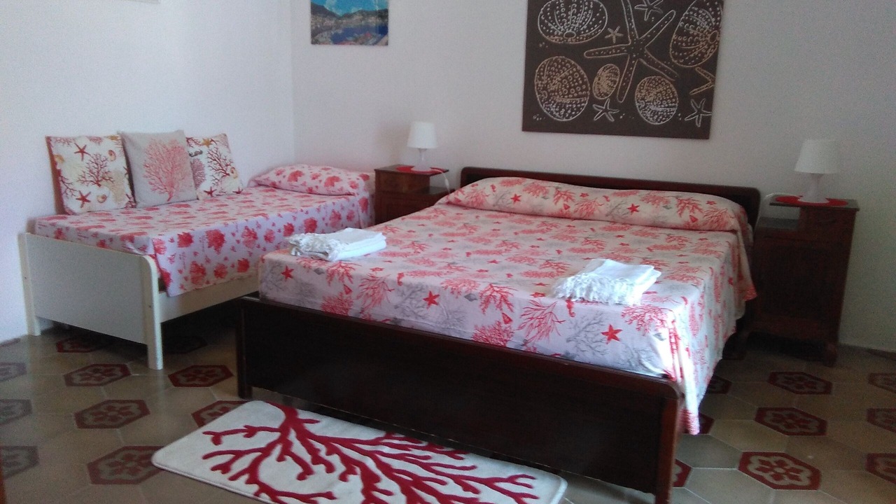 Photo of Bedroom in Le Forna