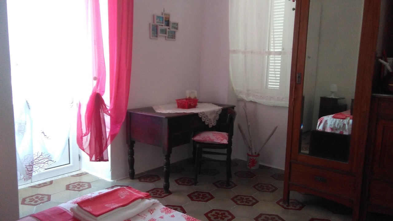 Photo of Bedroom in Le Forna
