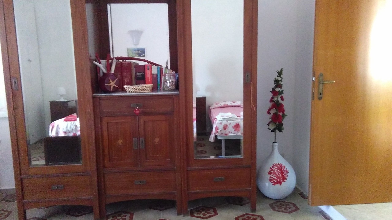 Photo of Bedroom in Le Forna