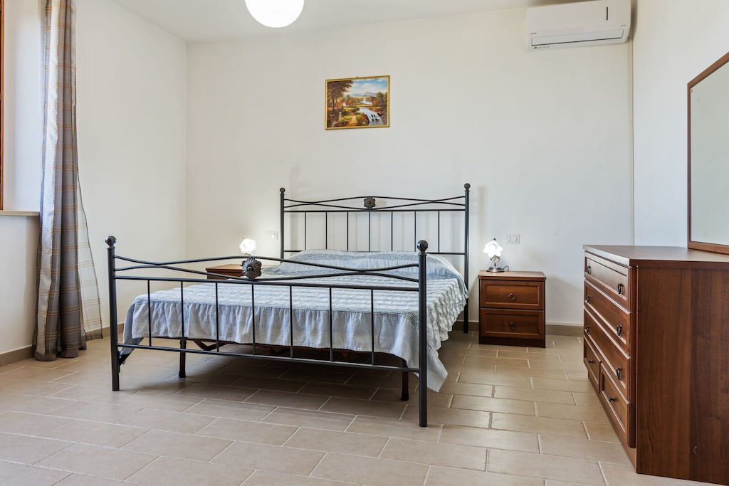 Photo of Bedroom in Montone