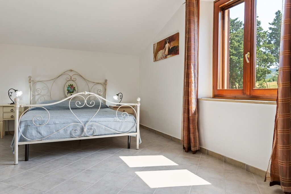 Photo of Bedroom in Montone