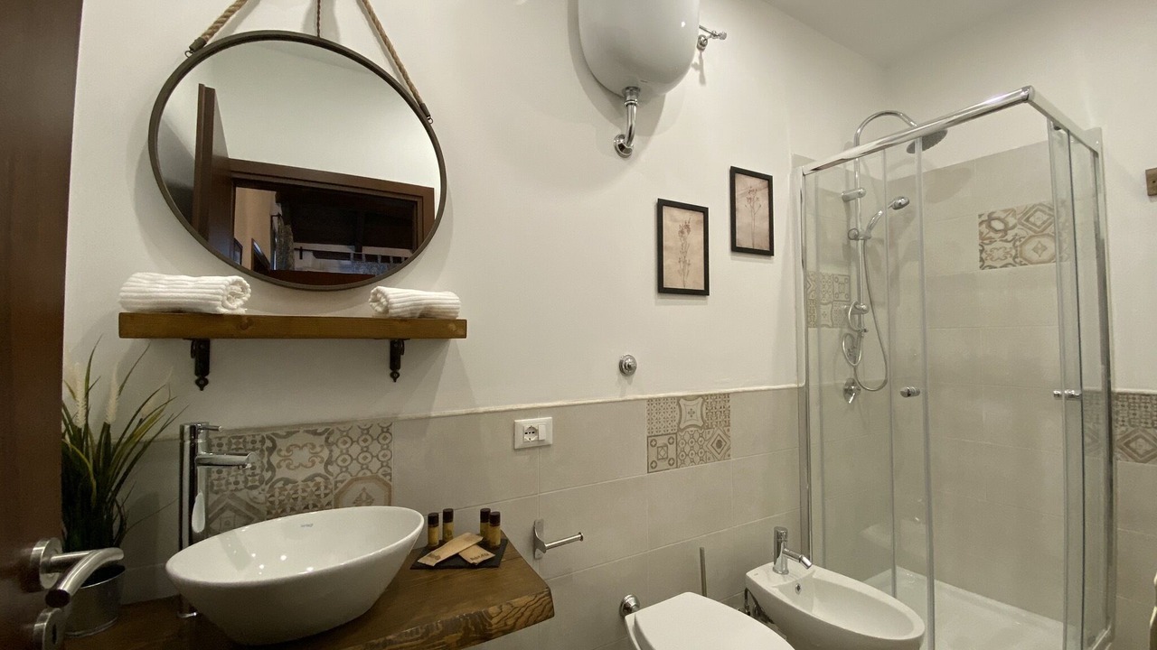 Photo of Bathroom in Tivoli