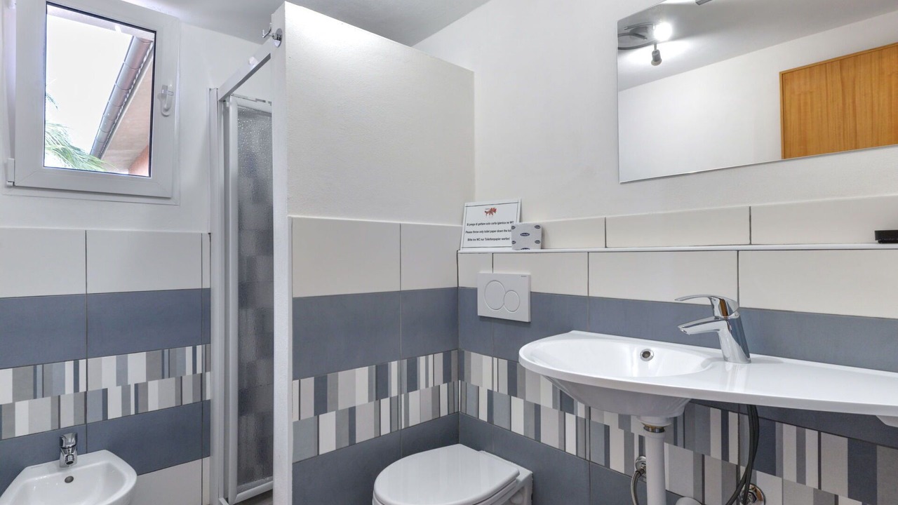 Photo of Bathroom in Naregno