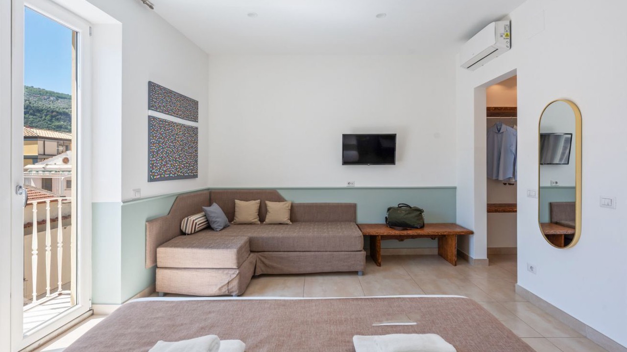 Photo of Livingroom in Sorrento City Centre