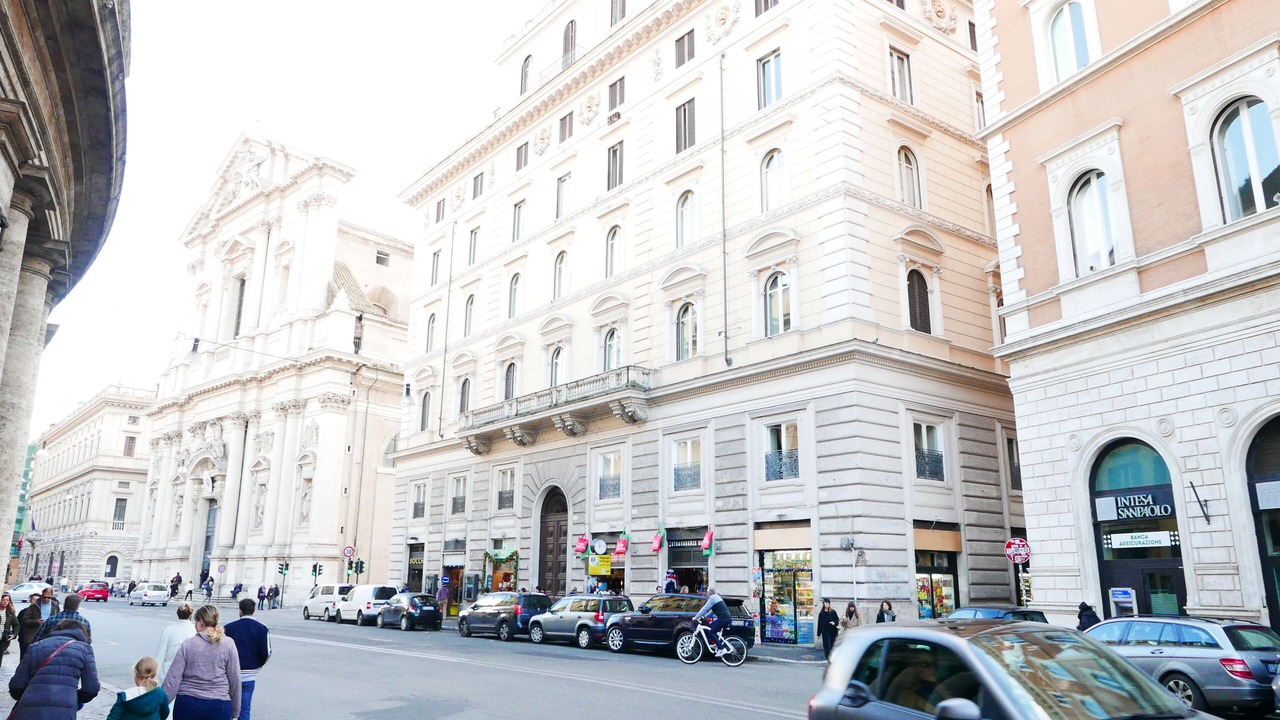 Photo of Others in Navona