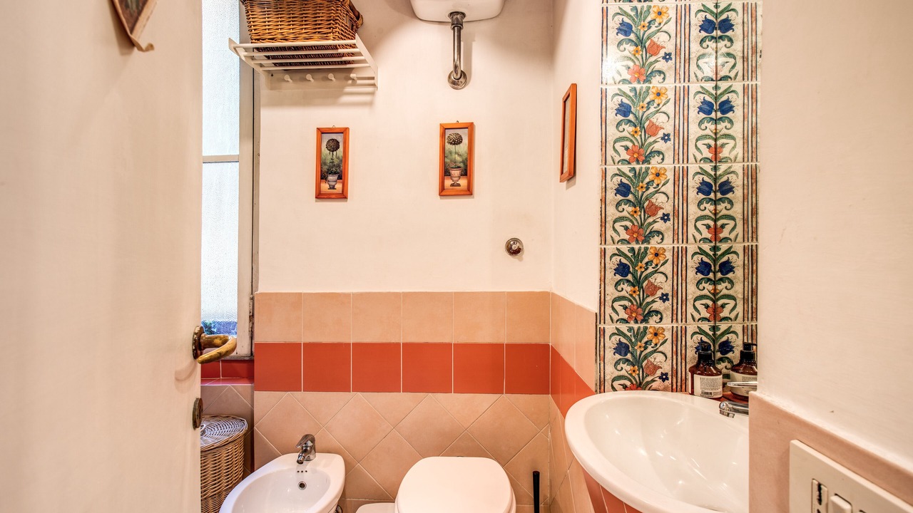 Photo of Bathroom in Rione VII Regola