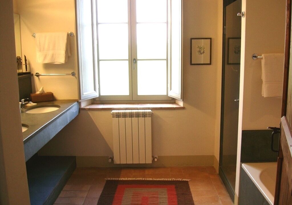Photo of Bathroom in Porano