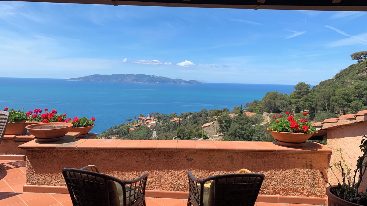 Photo of Patio Balcony in Cala Piccola