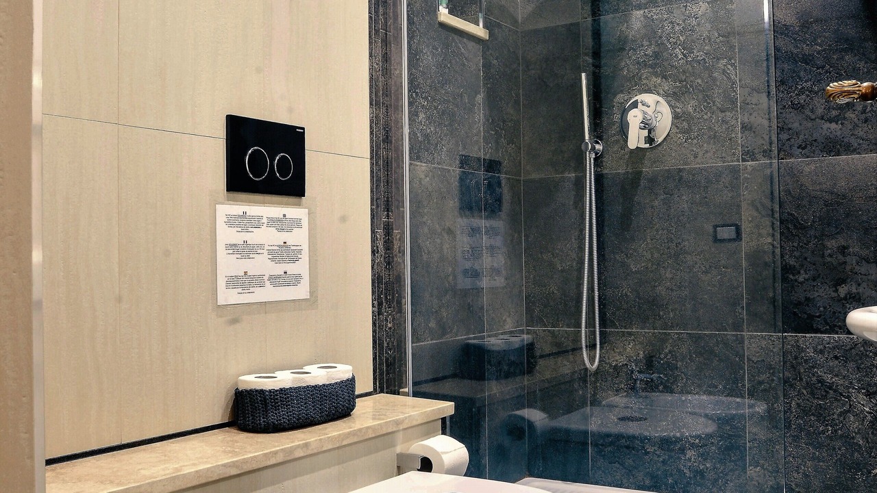 Photo of Bathroom in Rome City Centre