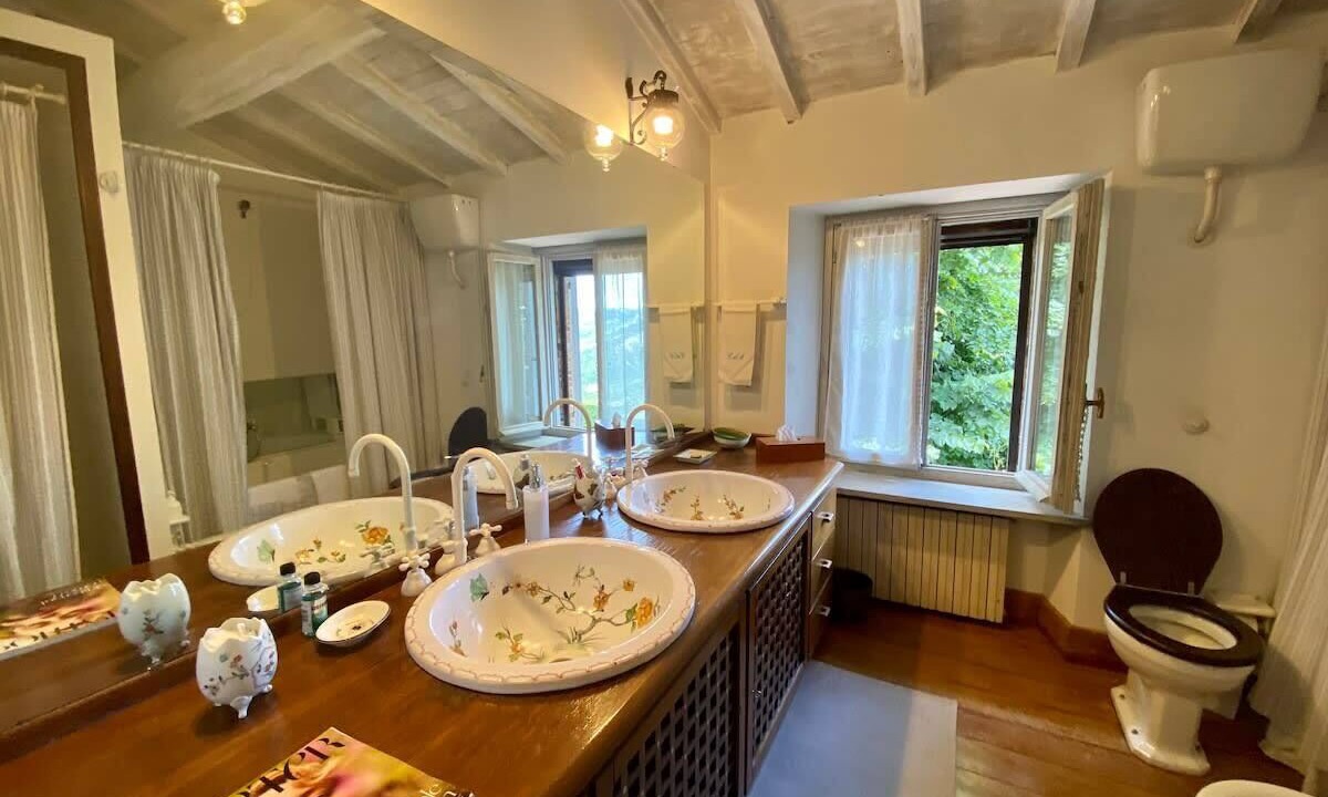 Photo of Bathroom in Castiglione in Teverina