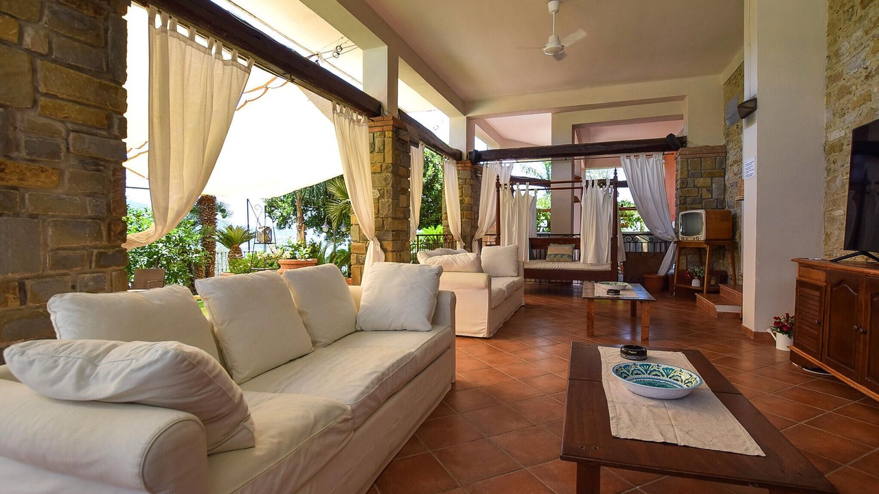 Photo of Bedroom in Laureana Cilento