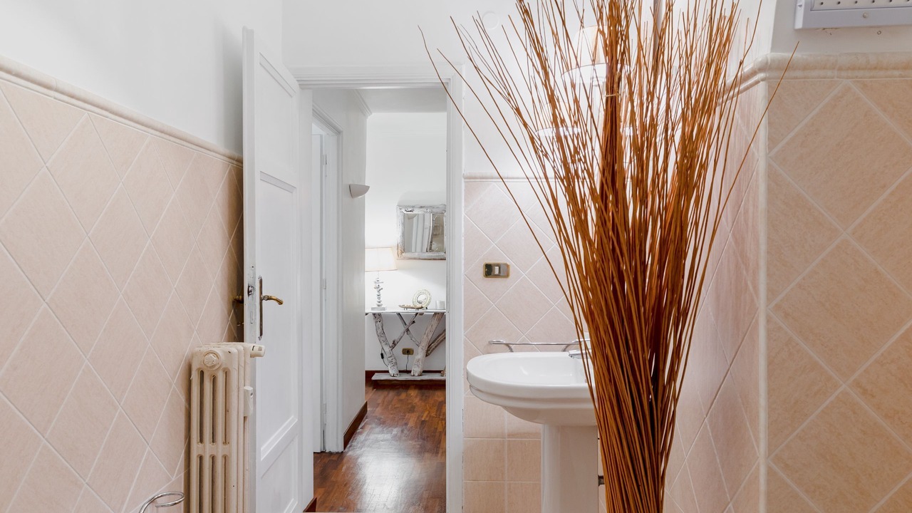 Photo of Bathroom in Rione VII Regola