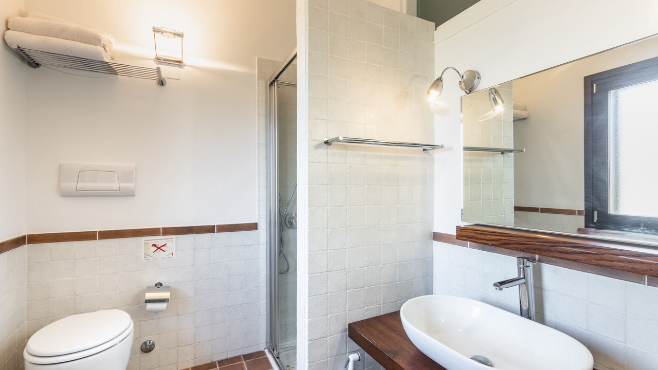 Photo of Bathroom in Avola