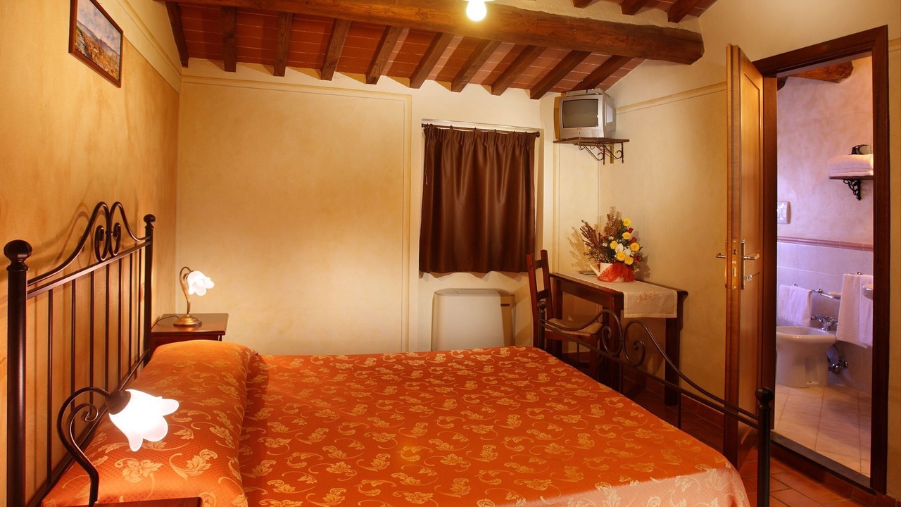 Photo of Others in Margine Coperta-Traversagna