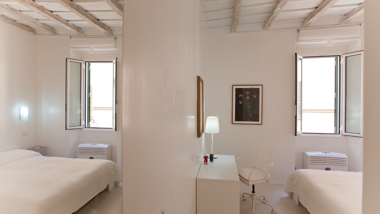 Photo of Bedroom in Rome City Centre