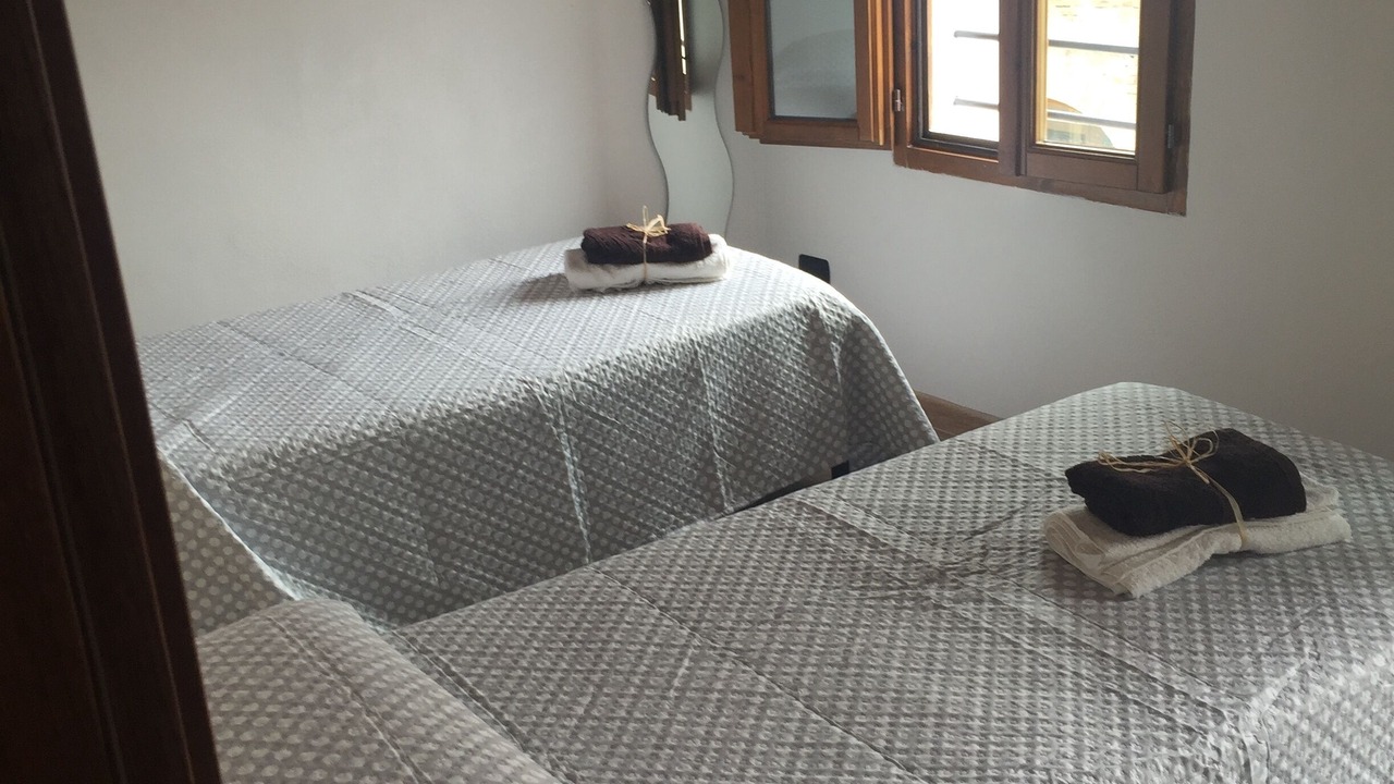 Photo of Bedroom in Siena City Centre