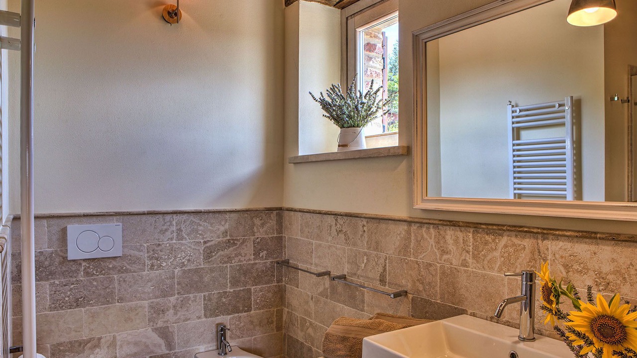 Photo of Bathroom in Todi