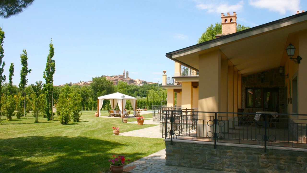 Photo of Patio Balcony in Castiglion Fiorentino