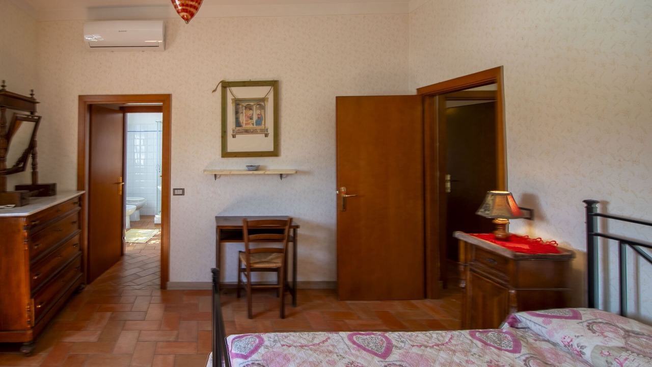 Photo of Bedroom in Cortona