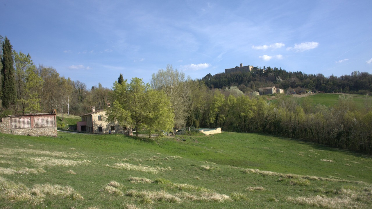 Photo of Others in Montone