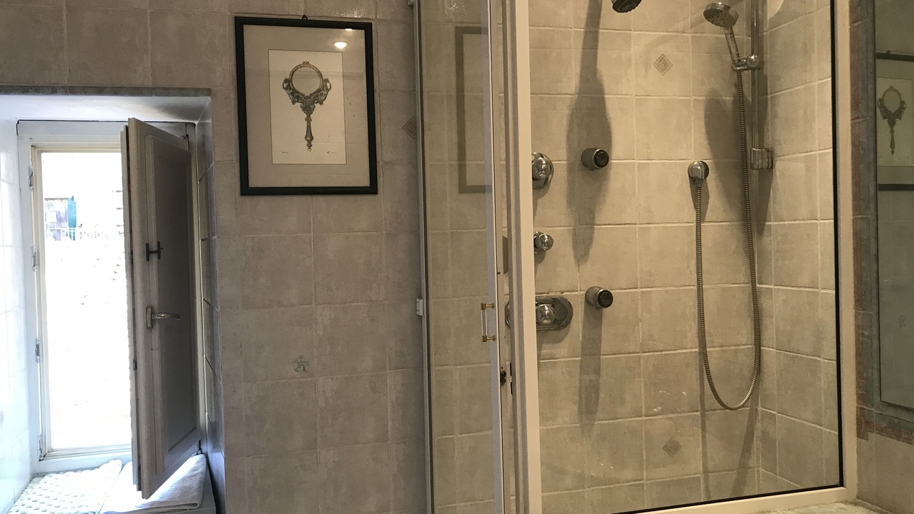 Photo of Bathroom in Navona