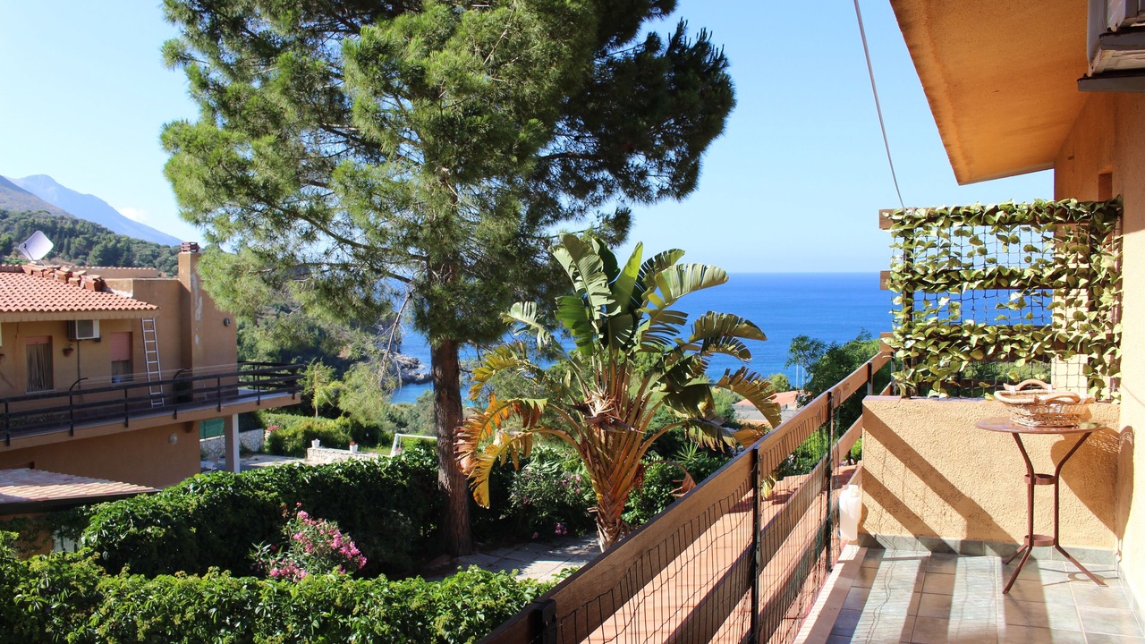 Photo of Patio Balcony in Scopello