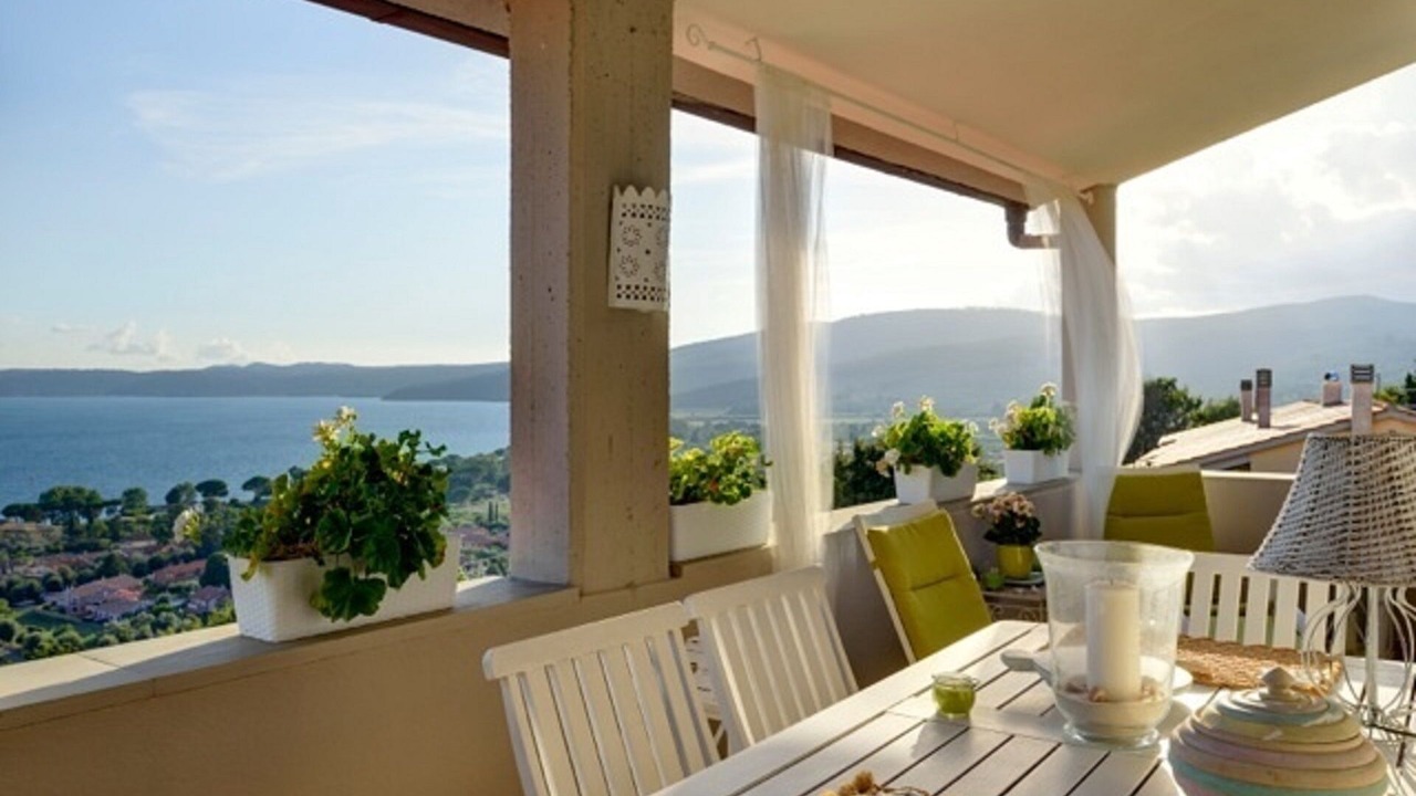 Photo of Outdoor in Lake Bracciano