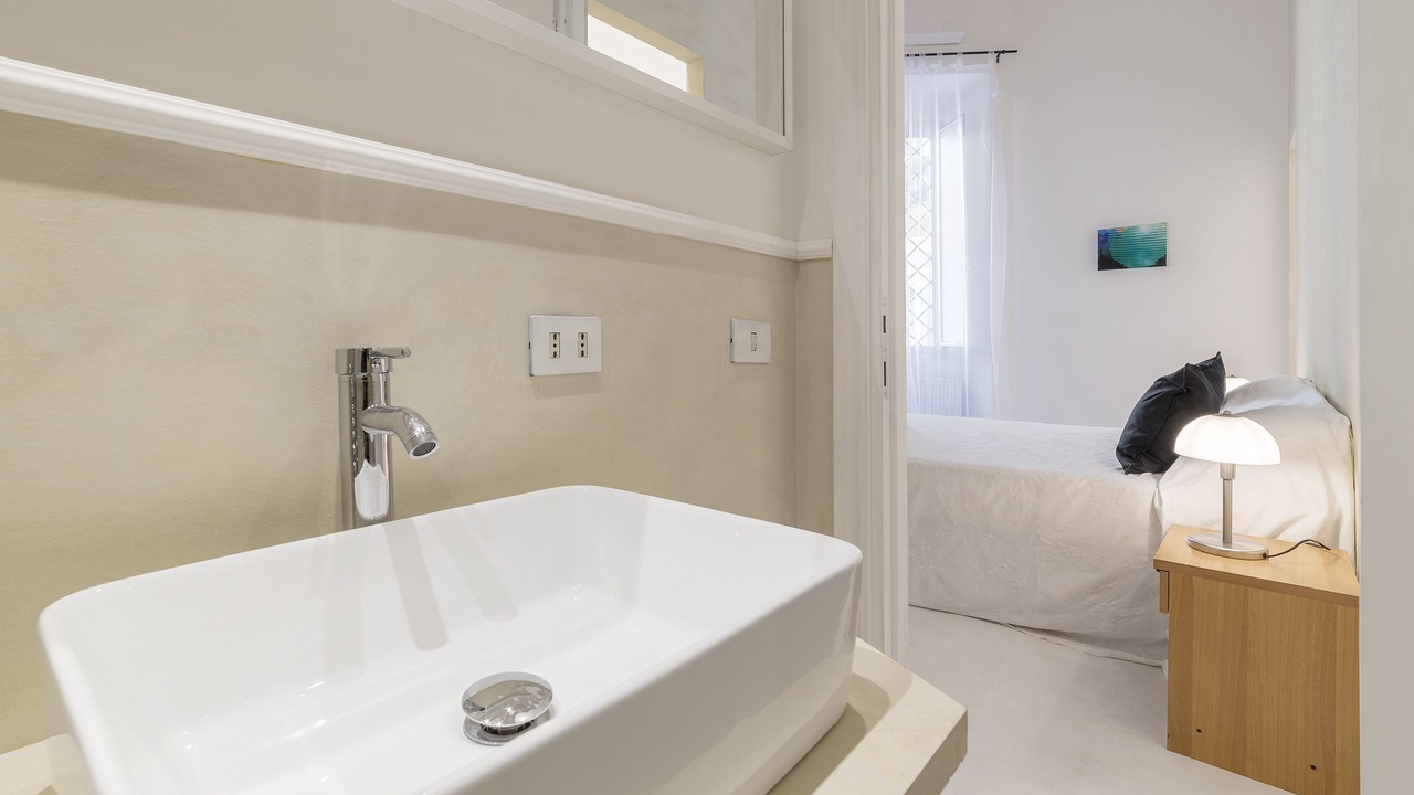 Photo of Bathroom in Rione VI Parione
