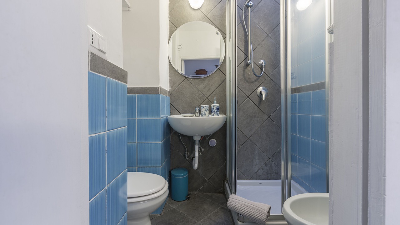 Photo of Bathroom in Rione VI Parione