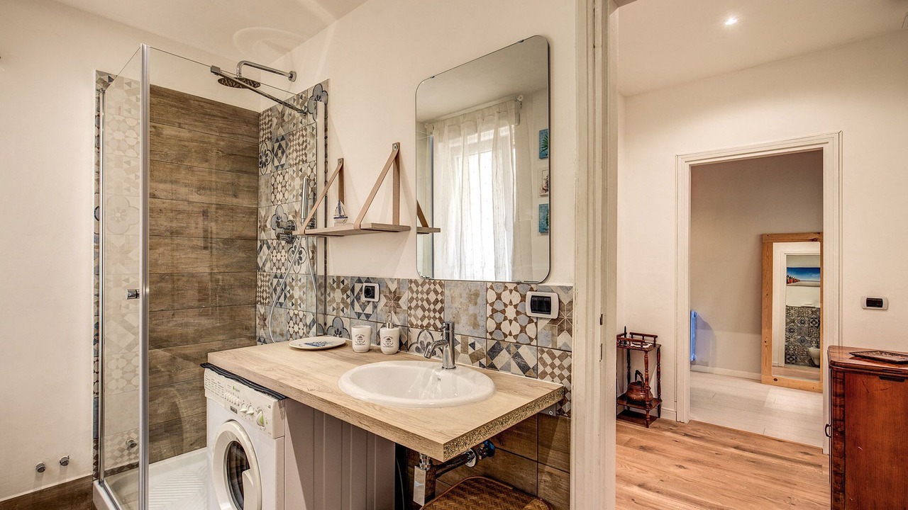 Photo of Bathroom in Quartiere XXXIII Lido di Ostia Ponente