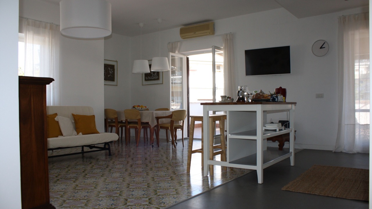 Photo of Livingroom in Sorrento City Centre