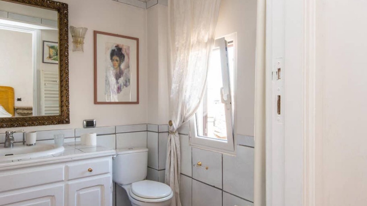 Photo of Bathroom in Trastevere